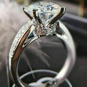 Elegant 2.5 Carat Lab Diamond Ring with Side Stones